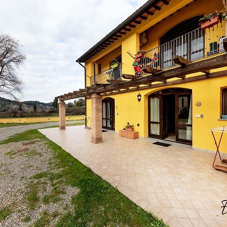 Appartamento Sole-Luna Colleoli Exterior photo